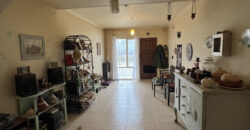 Amplio Triplex con Patio
