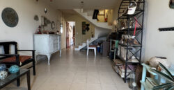 Amplio Triplex con Patio