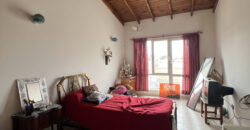 Amplio Triplex con Patio