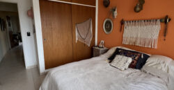 Amplio Triplex con Patio
